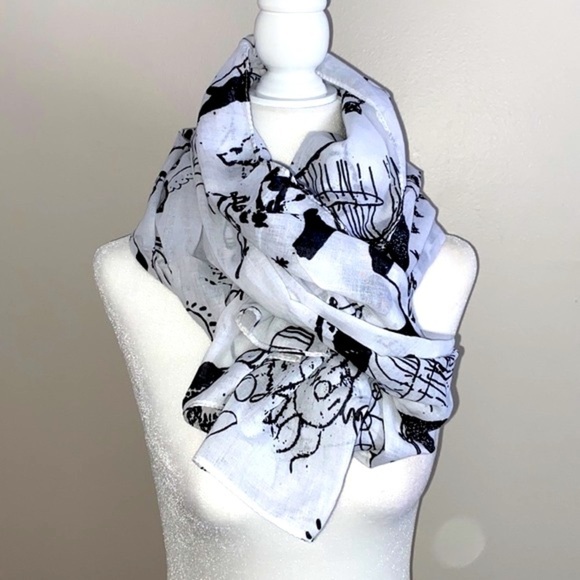 Carven perfumes scarf - Picture 2 of 9
